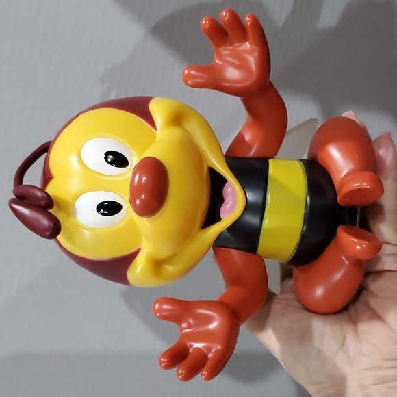 Disney Spike the Bee ๐ Sipper Cup L๐K Epcot ๐ - Picture 1 of 6